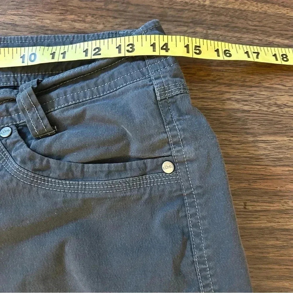 KUHL outdoor  shorts 4 - Picture 7 of 10